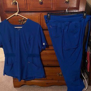 Scrub set
